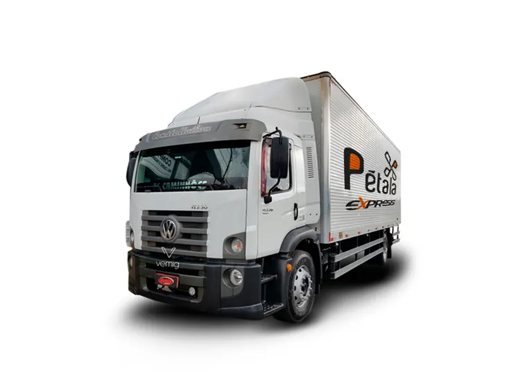 VW 17-190 Toco da frota P&eacute;tala Express para transporte de plantas